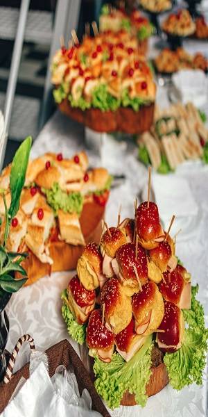 Abundant Catering pexels-matheus-bertelli-9702318