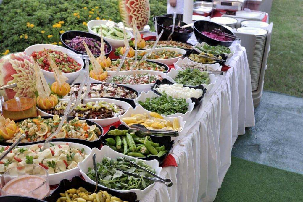 Abundant catering picnics